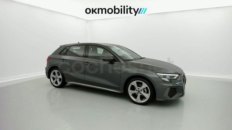 Usado Audi A3 S-Line 150 CV (110 kW) 2024 Gris / plata Berlina