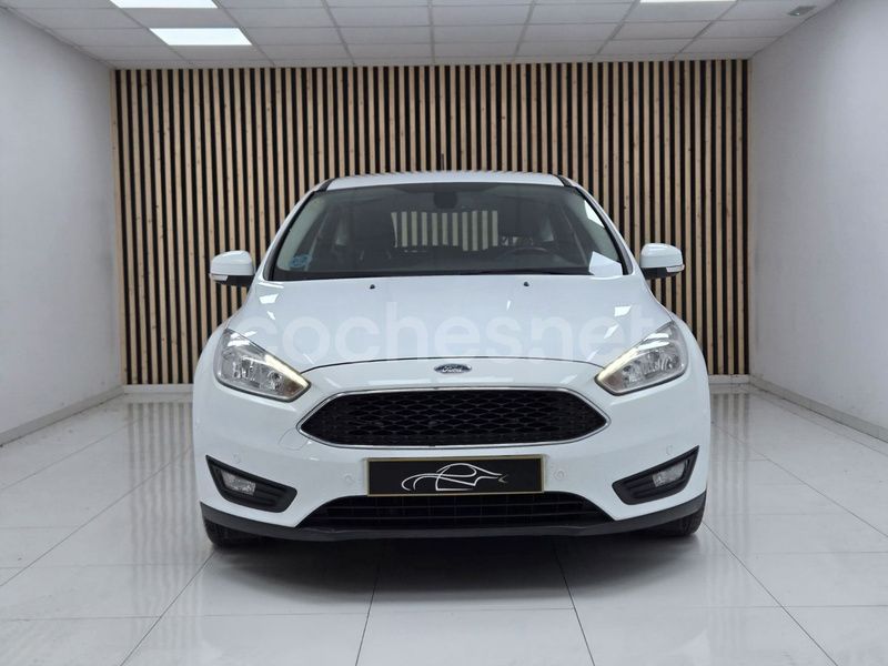 Usado Ford Focus Trend 120 CV (88 kW) 2018 Blanco Berlina