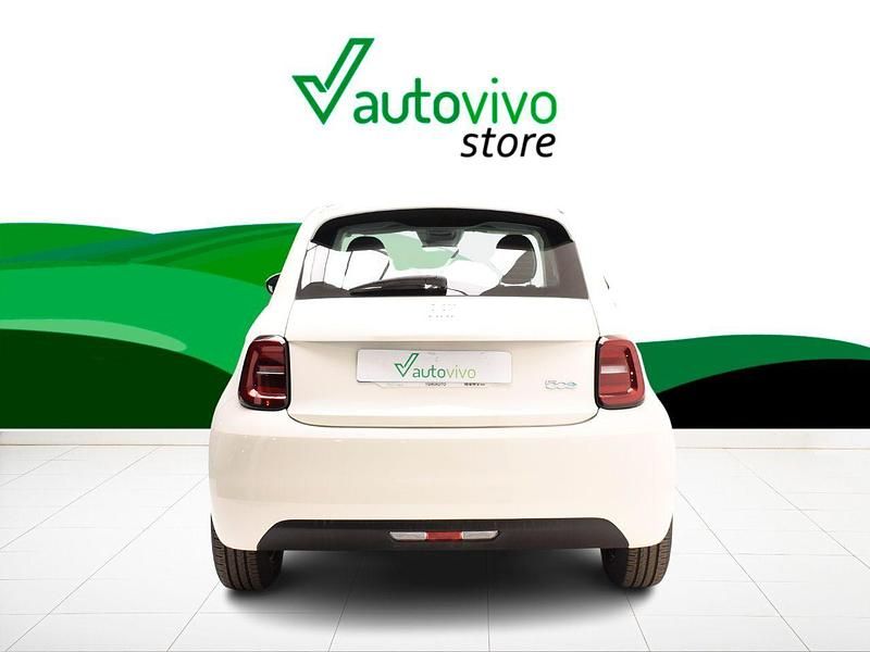 Usado Fiat 500e Red 86 kW (118 CV) 2023 Blanco Utilitario