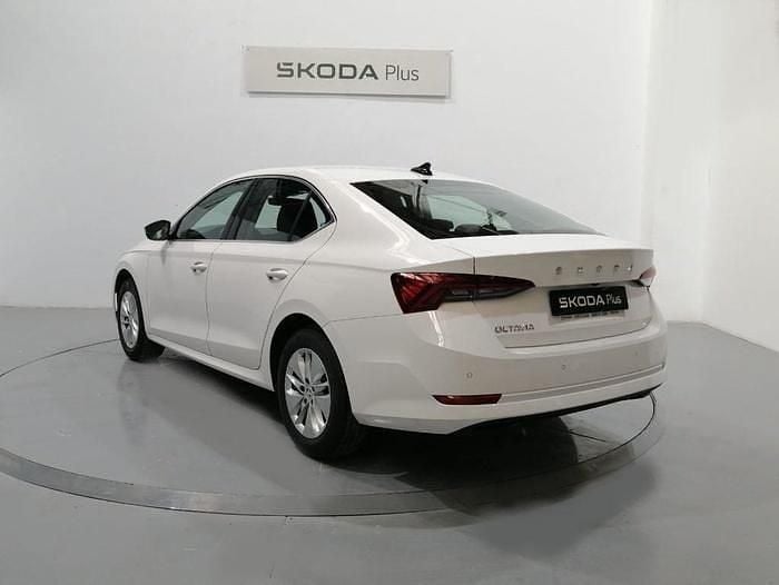 Nuevo Skoda Octavia Ambition 131 CV (96 kW) 2025 Blanco