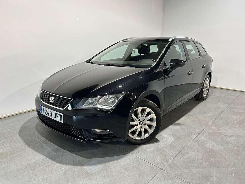Usado Seat Leon ST Style 150 CV (110 kW) 2015 Negro Familiar