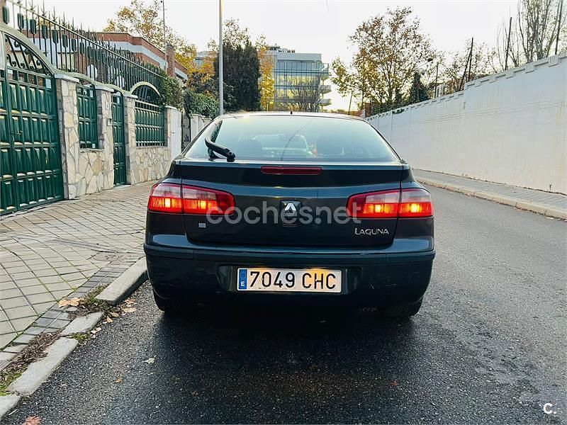 Gris / plata Usado 2003 Renault Laguna II Expression Berlina | 1700 € (Precio justo) - Imagen 1/4