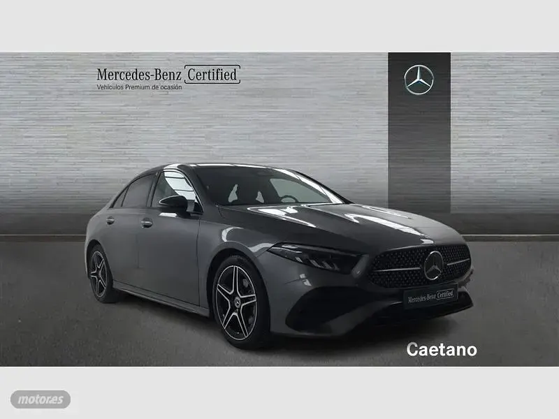 Usado Mercedes A250 218 CV (160 kW) 2025 Gris Berlina