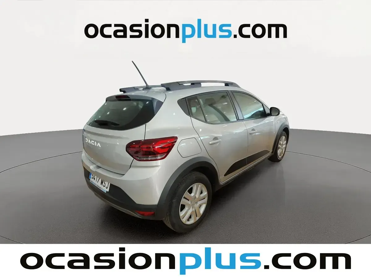 Usado Dacia Sandero Expression 91 CV (66 kW) 2024 Gris Utilitario
