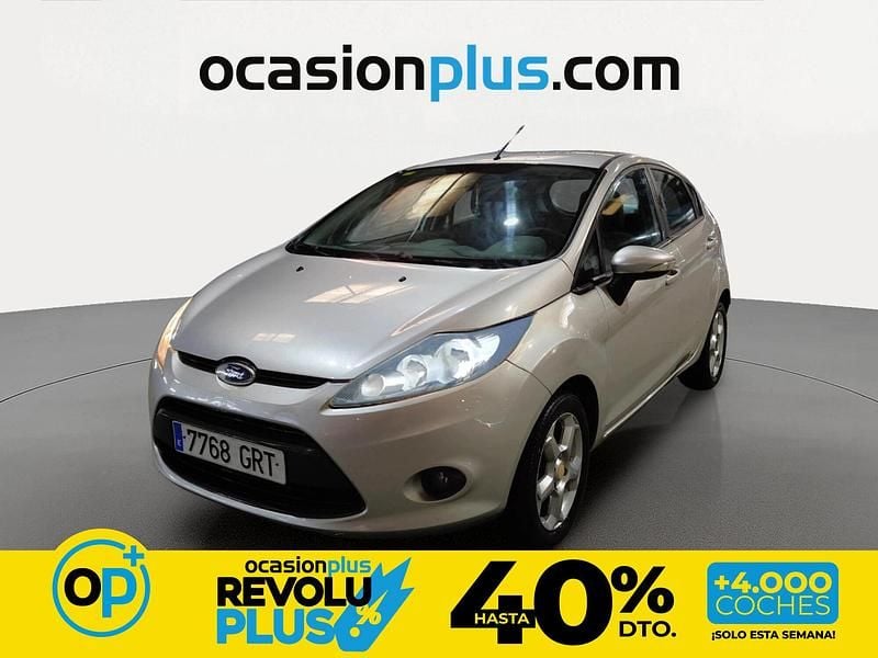 Usado Ford Fiesta Trend 97 CV (71 kW) 2009 Gris Utilitario