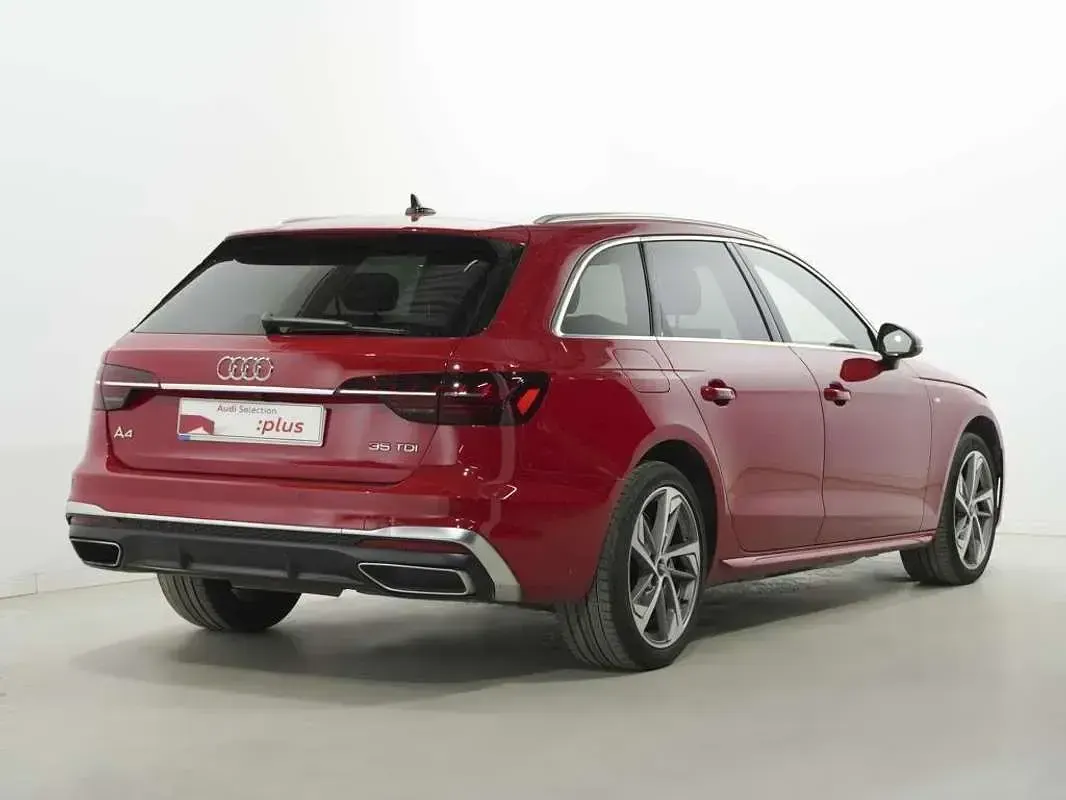 Usado Audi A4 S-Line 163 CV (119 kW) 2023 Rojo Familiar