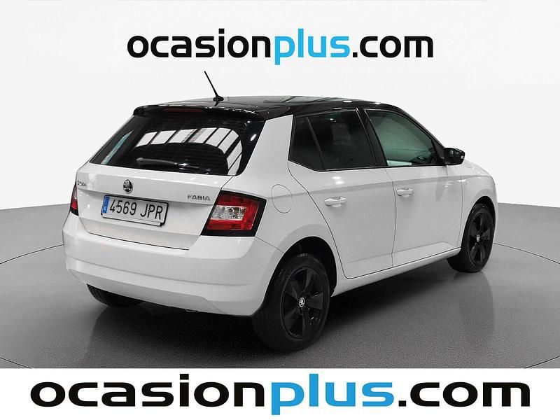 Usado Skoda Fabia Ambition 75 CV (55 kW) 2016 Blanco