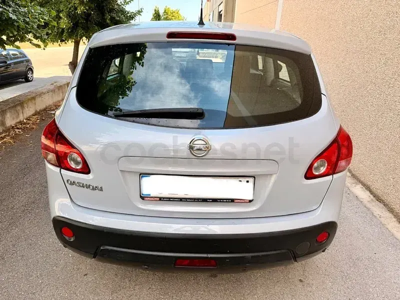 Usado Nissan Qashqai Acenta 115 CV (84 kW) 2007 Gris / plata SUV