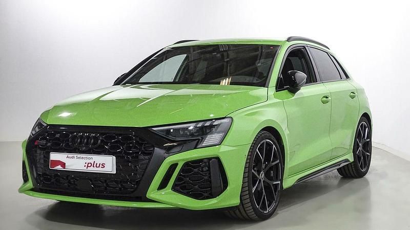 Verde Usado 2024 Audi Q8 Premium SUV | 70.500 € - Imagen 1/4