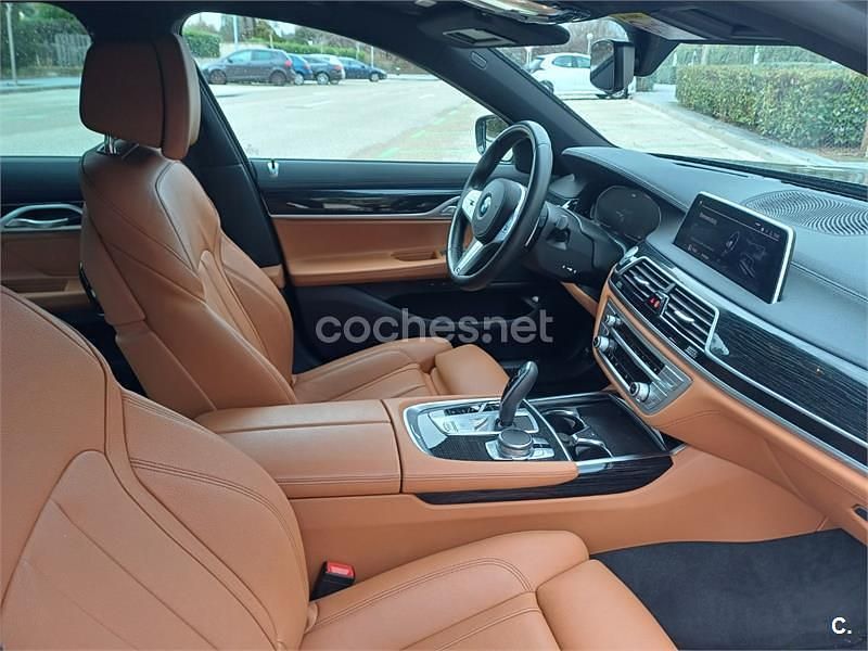 Usado BMW 740 333 CV (244 kW) 2021 Negro Berlina