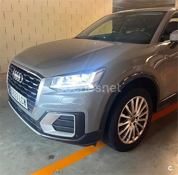 Usado Audi Q2 Design 116 CV (85 kW) 2019 Gris / plata SUV