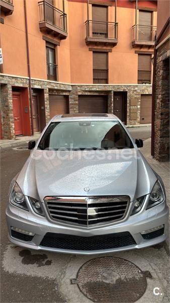 Gris / plata Usado 2013 Mercedes E63 AMG AMG Berlina | 45.000 € - Imagen 1/4