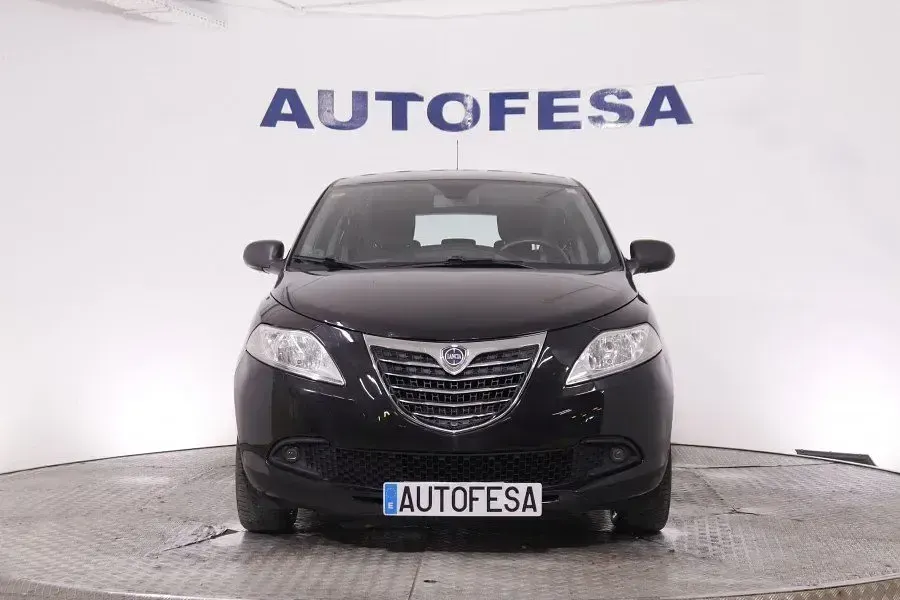 Usado Lancia Ypsilon 69 CV (50 kW) 2016 Negro Utilitario