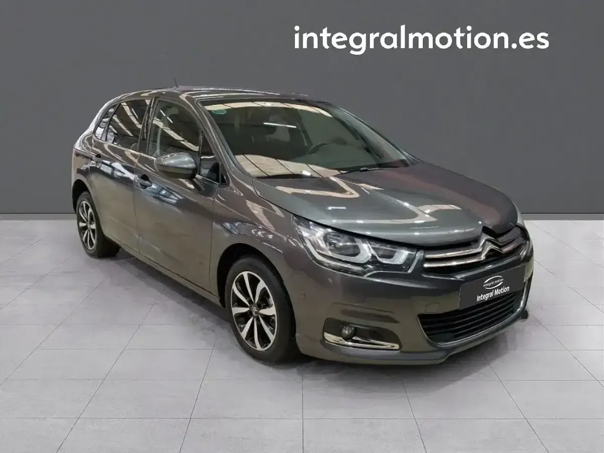 Usado Citroën C4 Feel 119 CV (87 kW) 2018 Gris Berlina