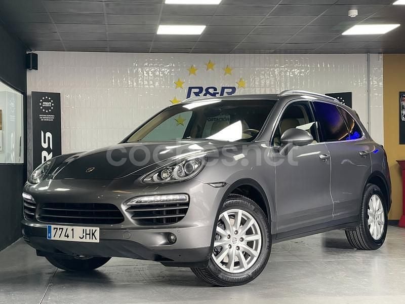 Usado Porsche Cayenne 245 CV (180 kW) 2011 Gris / plata SUV