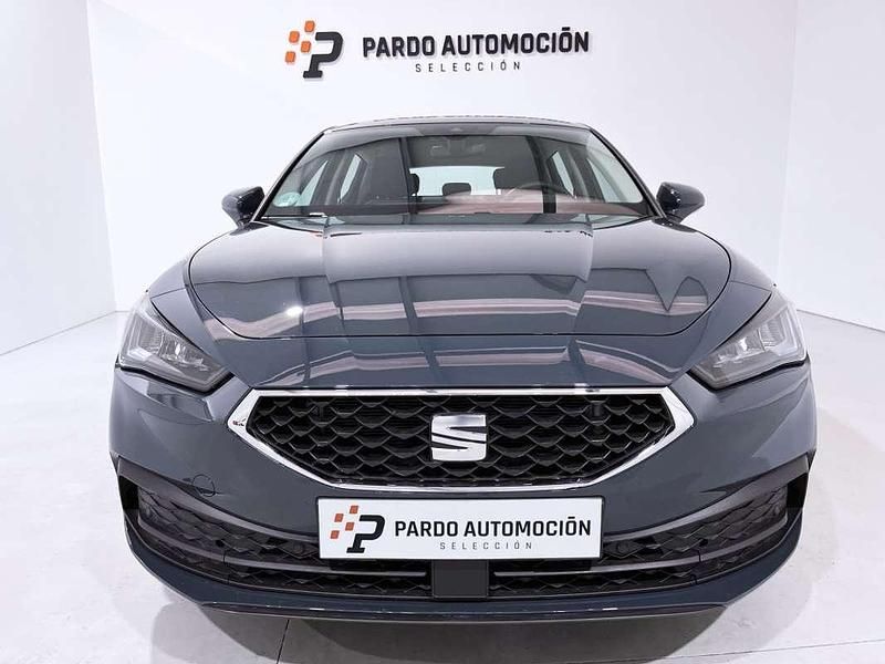 Usado Seat Leon Style 116 CV (85 kW) 2024 Gris Utilitario