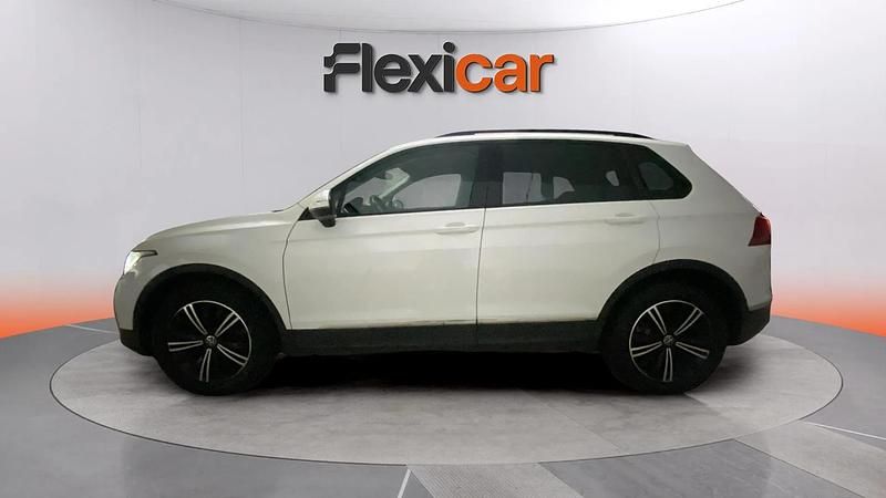 Usado VW Tiguan Life 150 CV (110 kW) 2021 Blanco SUV