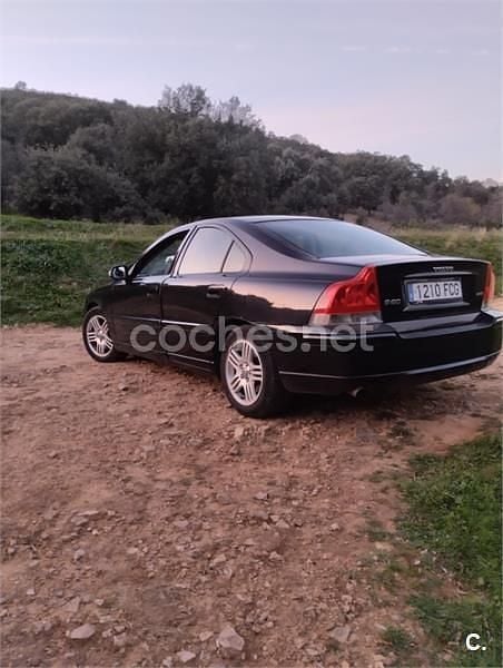 Usado Volvo S60 Momentum 163 CV (119 kW) 2006 Negro Berlina