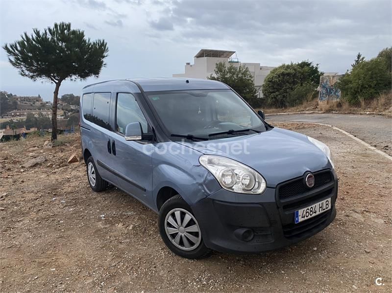 Usado Fiat Doblò Active 90 CV (66 kW) 2012 Azul Monovolumen