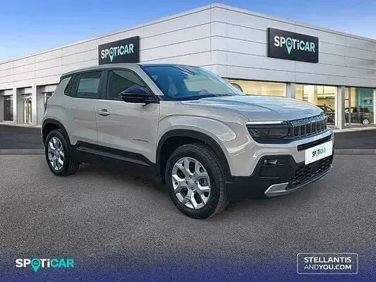 Usado Jeep Avenger Altitude 100 CV (73 kW) 2025 Gris SUV