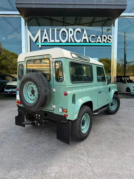 Usado Land Rover Defender SE 122 CV (89 kW) 2014 Azul Familiar