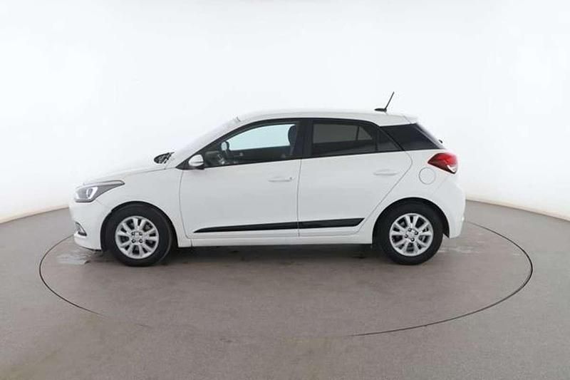 Usado Hyundai i20 GO! 91 CV (66 kW) 2015 Blanco Berlina