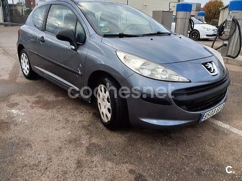Usado Peugeot 207 70 CV (51 kW) 2008 Gris / plata Berlina