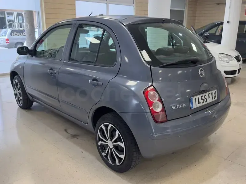 Usado Nissan Micra Acenta 88 CV (64 kW) 2007 Gris / plata Berlina
