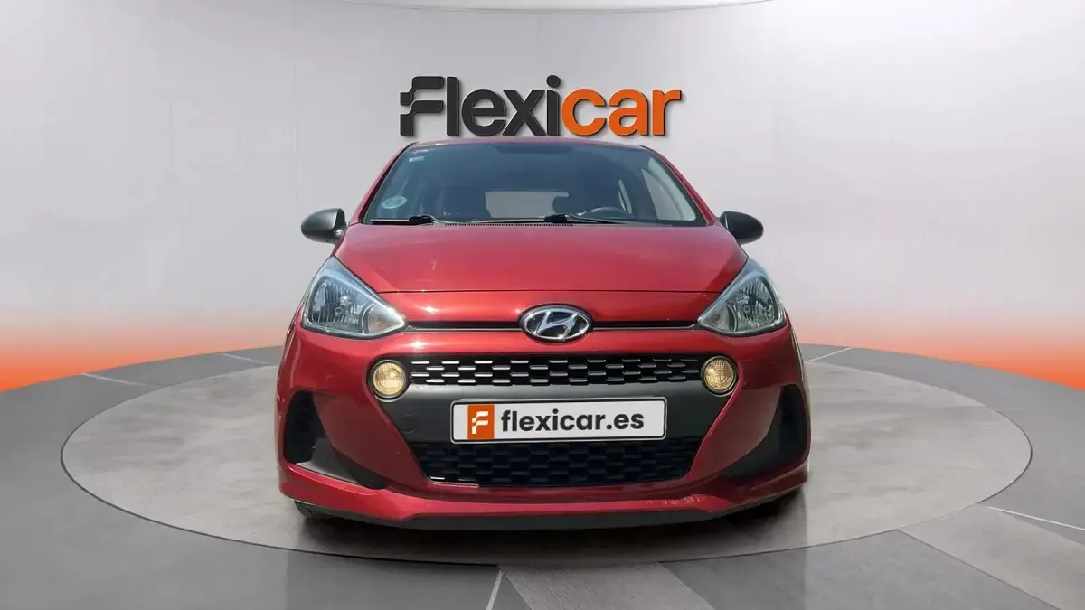 Usado Hyundai i10 GO! 67 CV (49 kW) 2018 Rojo Utilitario