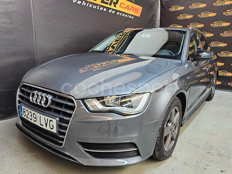 Gris / plata Usado 2015 Audi A3 Sportback Attraction Berlina | 12.990 € (Precio justo) - Imagen 1/4