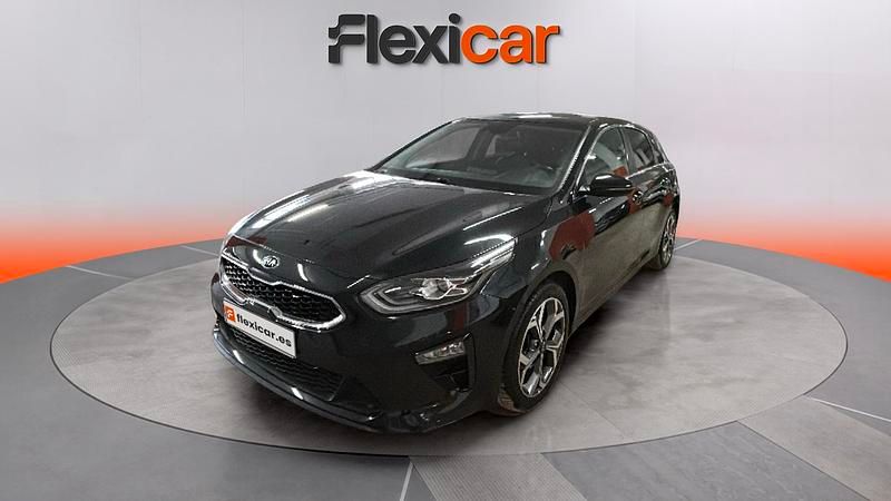 Käytetty Kia Ceed 136 HP (100 kW) 2021 Musta Viistoperä