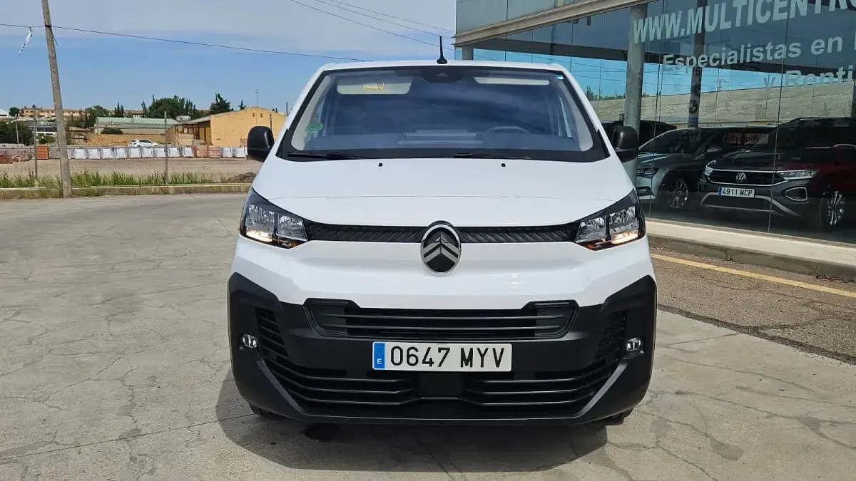 Usado Citroën Jumpy 120 CV (88 kW) 2025 Blanco Monovolumen
