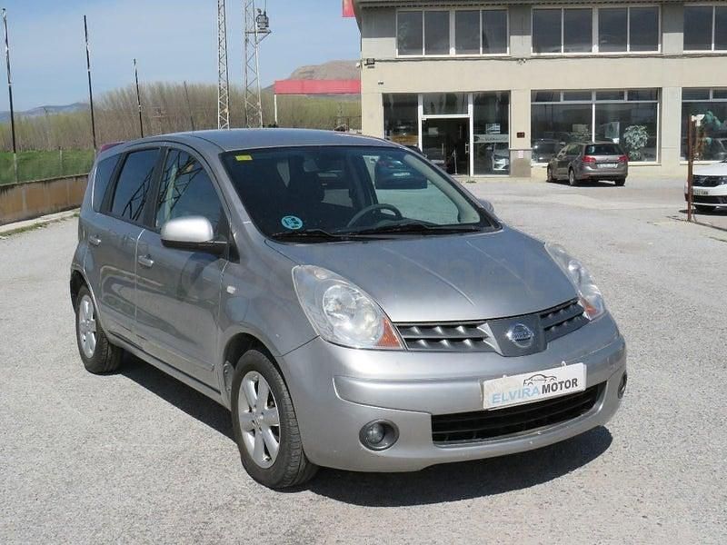 Usado Nissan Note Acenta 88 CV (64 kW) 2007 Gris / plata Utilitario