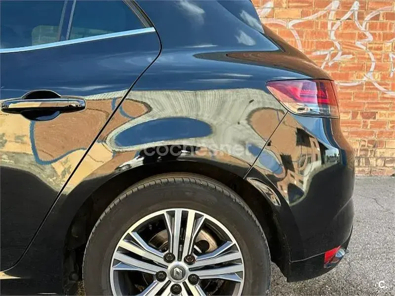 Usado Renault Mégane II Zen 140 CV (102 kW) 2021 Negro Berlina