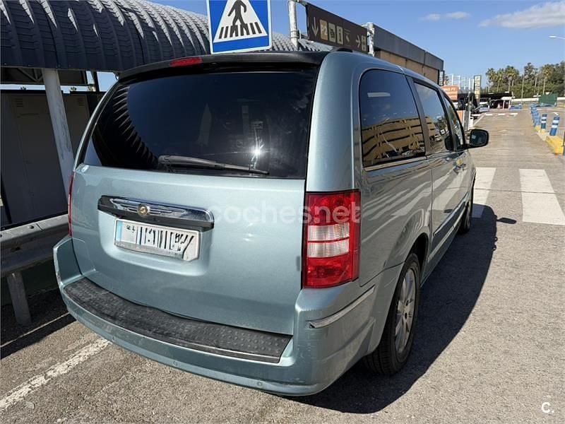Usado Chrysler Grand Voyager Limited 163 CV (119 kW) 2009 Gris / plata Monovolumen