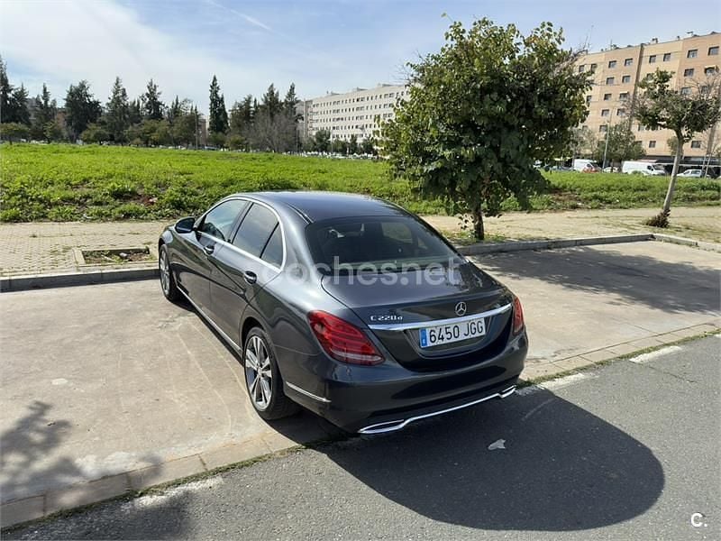Usado Mercedes C220 Avantgarde 170 CV (125 kW) 2015 Gris / plata Berlina
