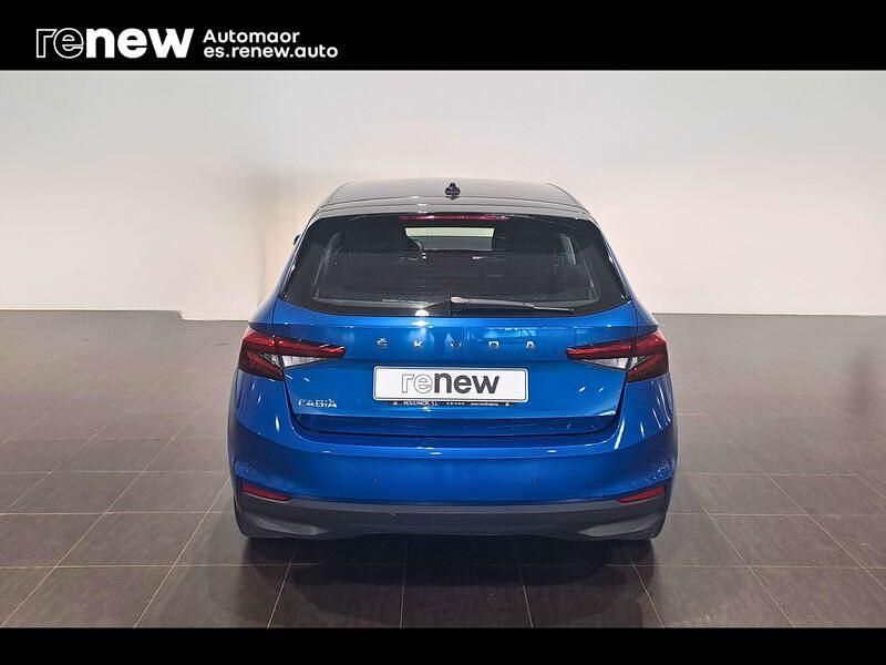 Usado Skoda Fabia Style 110 CV (80 kW) 2024 Azul Berlina