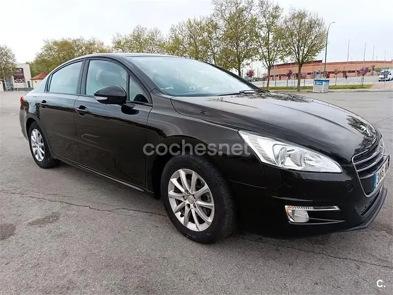 Usado Peugeot 508 Active 112 CV (82 kW) 2012 Marrón Berlina