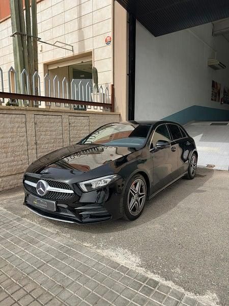 Usado Mercedes A180 136 CV (100 kW) 2019 Negro Berlina