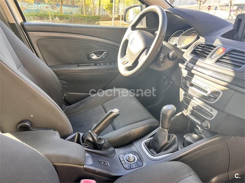 Usado Renault Mégane 85 CV (62 kW) 2010 Blanco Berlina