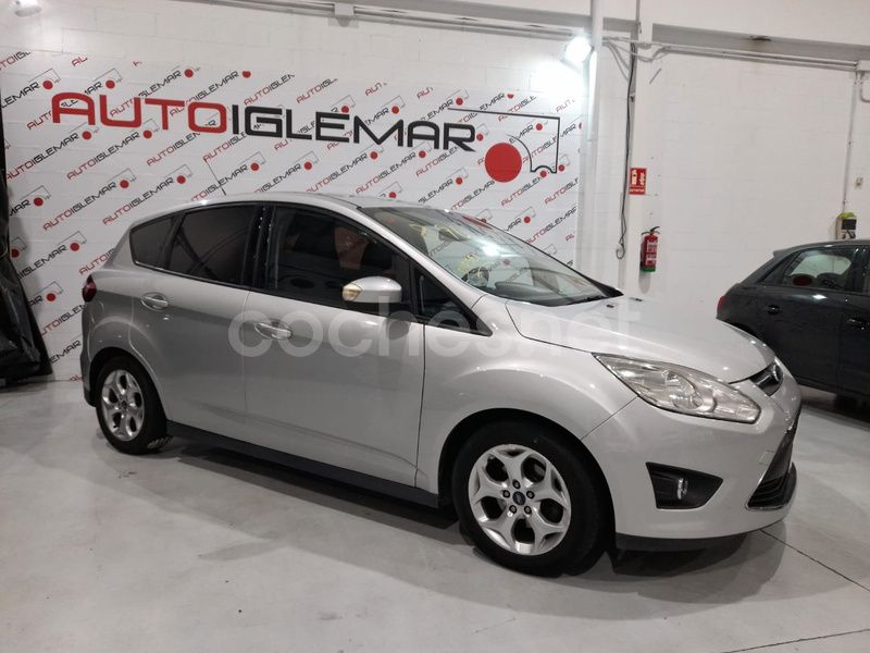 Usado Ford C-MAX Trend 115 CV (84 kW) 2013 Gris / plata Monovolumen