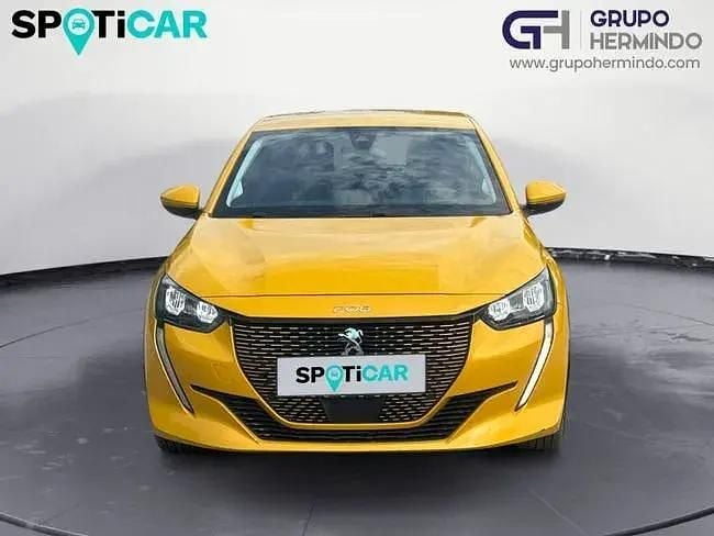 Usado Peugeot e-208 Active 100 kW (136 HP) 2021 Amarelo Citadino