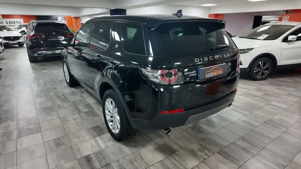 Usado Land Rover Discovery Sport SE 150 CV (110 kW) 2017 Negro SUV