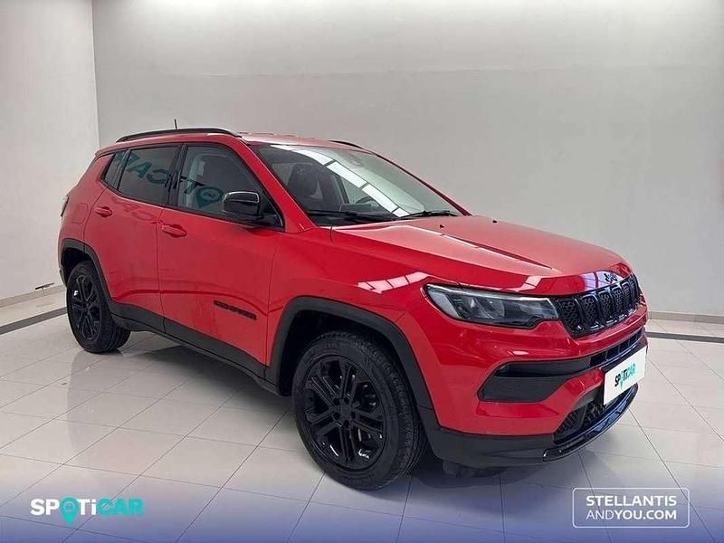 Usado Jeep Compass Night Eagle 131 CV (96 kW) 2023 Rojo SUV
