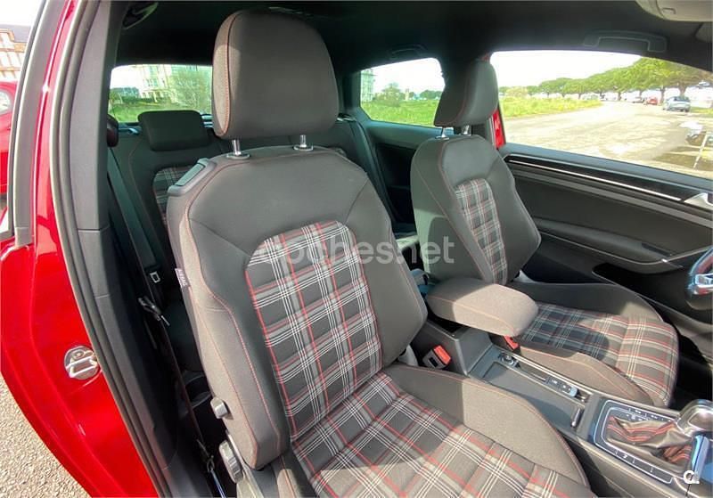 Usado VW Golf VII GTI 220 CV (161 kW) 2016 Rojo Berlina
