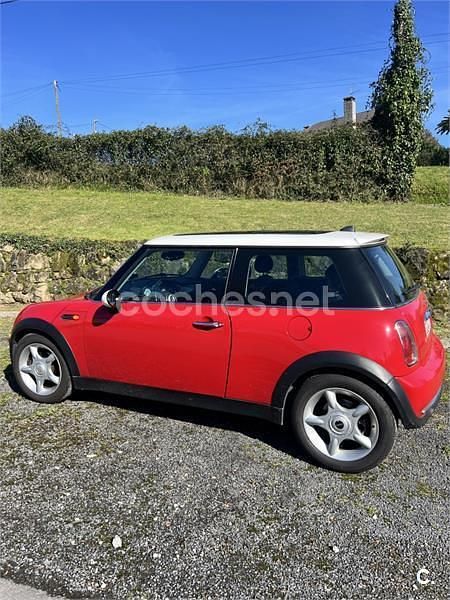 Usado Mini Cooper 116 CV (85 kW) 2006 Rojo Utilitario