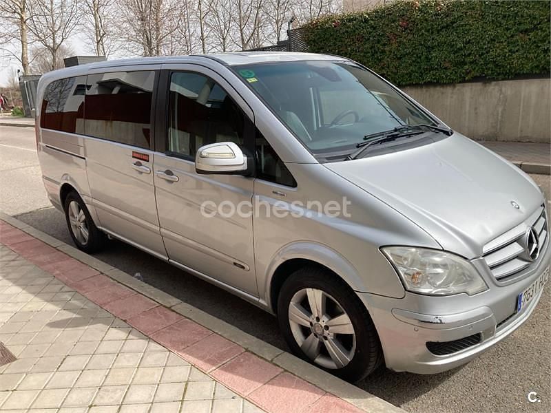 Usado Mercedes Viano 150 CV (110 kW) 2011 Gris / plata Monovolumen