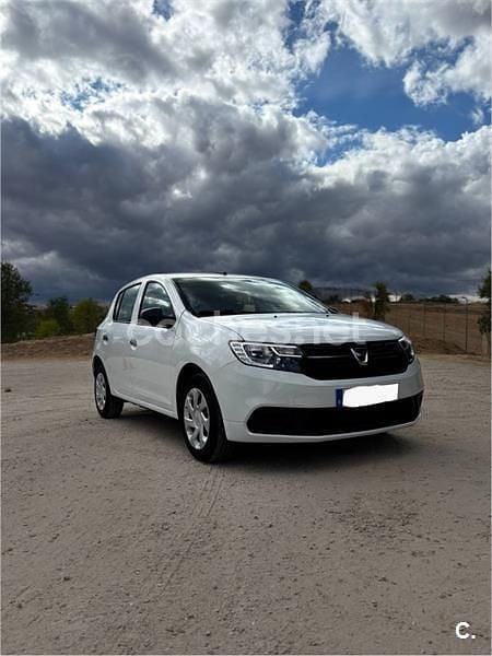 Usado Dacia Sandero Acces 73 HP (53 kW) 2020 Branco Sedan