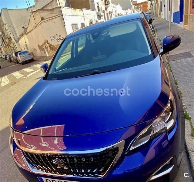 Usado Peugeot 3008 Active 130 CV (95 kW) 2017 Azul SUV