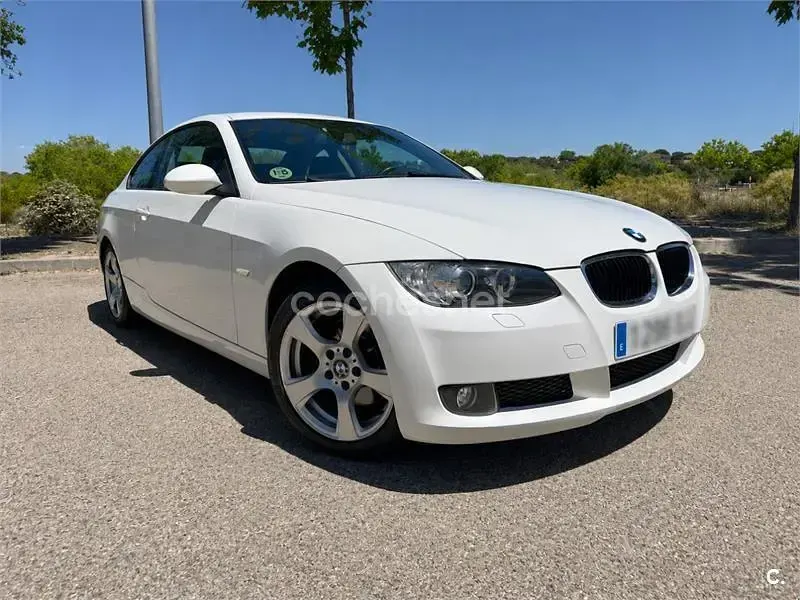 Usado BMW 320 177 CV (130 kW) 2008 Blanco Coupe